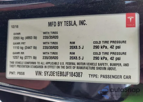 2018 Tesla Model 3 Long Range/Performance z USA, uszkodzony, nr VIN 5YJ3E1EB0JF184387